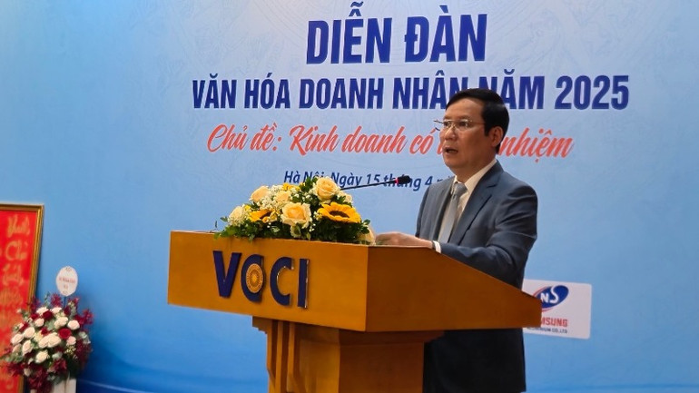 Chủ tịch VCCI Phạm Tấn Công phát biểu khai mạc. (Ảnh: MINH DŨNG) Chủ tịch VCCI Phạm Tấn Công phát biểu khai mạc. (Ảnh: MINH DŨNG)