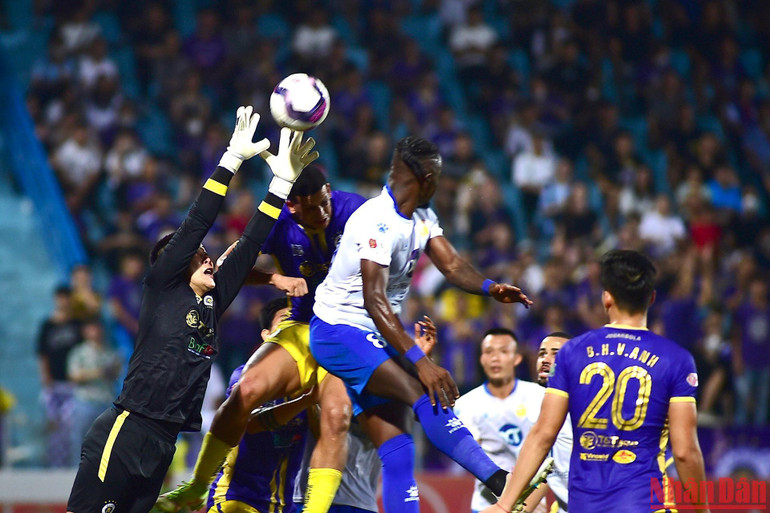 Áp lực đến từ Nam Định.