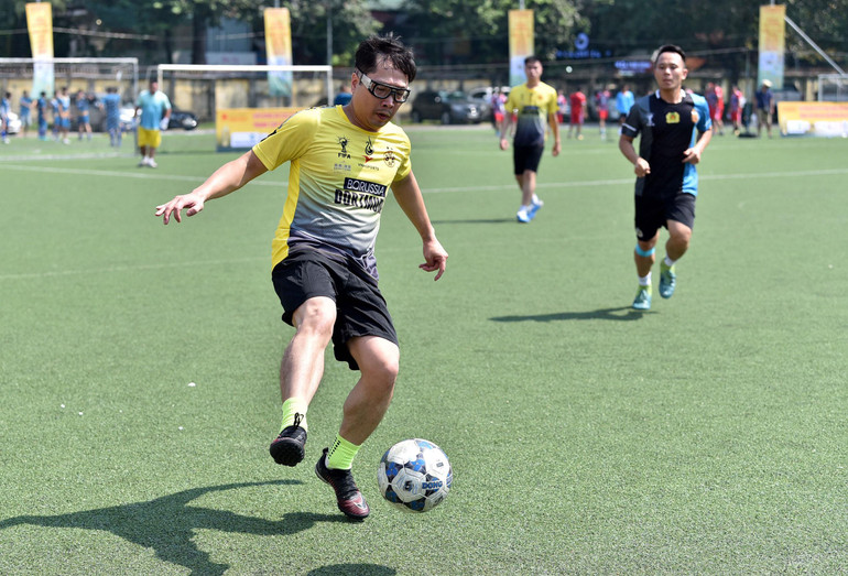 Các trận đấu mở màn diễn ra trong sáng 23/10.