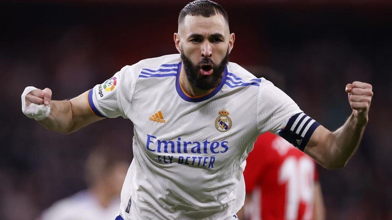 Kết thúc mùa giải La Liga 2021/22, Benzema với 27 bàn thắng và 12 lần kiến tạo sau 32 trận đã mang về cho anh danh hiệu Pichichi Trophy và Cầu thủ xuất sắc nhất mùa giải. Số bàn thắng của Benzema chiếm 48,7% tổng số bàn thắng của toàn đội.