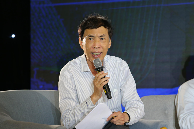 TS. Võ Trí Thành, Viện trưởng Viện Nghiên cứu Chiến lược thương hiệu và cạnh tranh phát biểu tại Hội nghị.