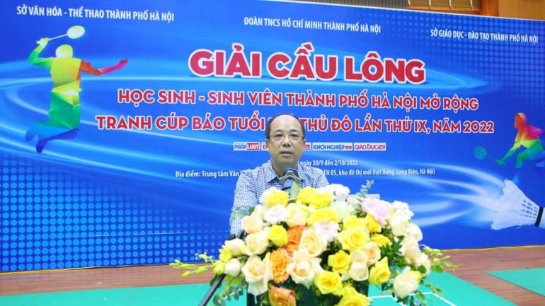 Nhà báo Nguyễn Mạnh Hưng - Tổng Biên tập báo Tuổi trẻ Thủ đô, Trưởng ban tổ chức phát biểu bế mạc giải.