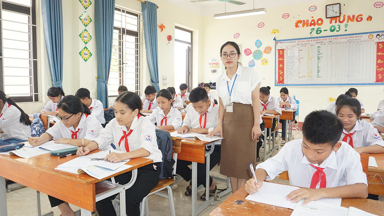 Học sinh Việt Yên tích cực học tập, xây dựng quê hương.