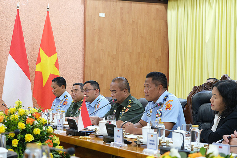 Các thành viên đoàn công tác của Indonesia tại chương trình.