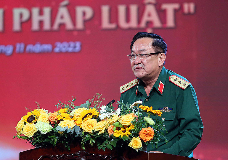 Thượng tướng Võ Minh Lương phát biểu ý kiến tại buổi lễ. Thượng tướng Võ Minh Lương phát biểu ý kiến tại buổi lễ.