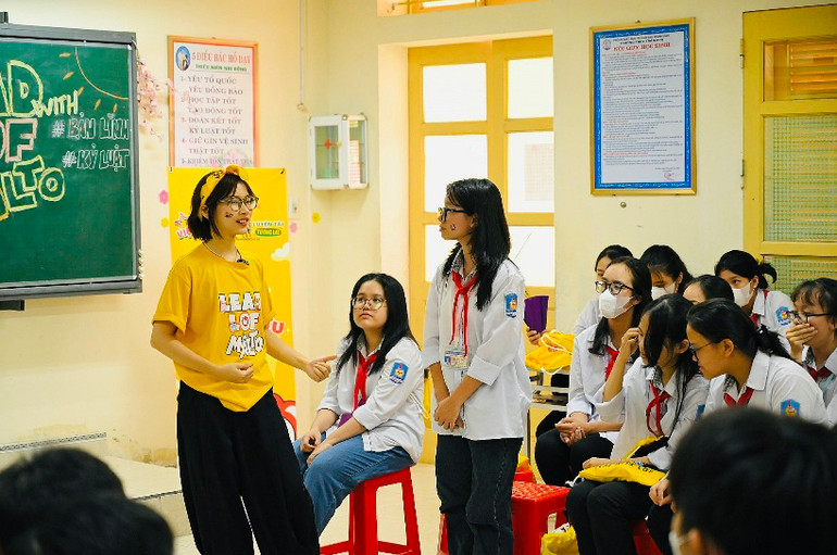 Chuyên gia tâm lý của chương trình trao đổi, định hướng nghề nghiệp cho đội viên.