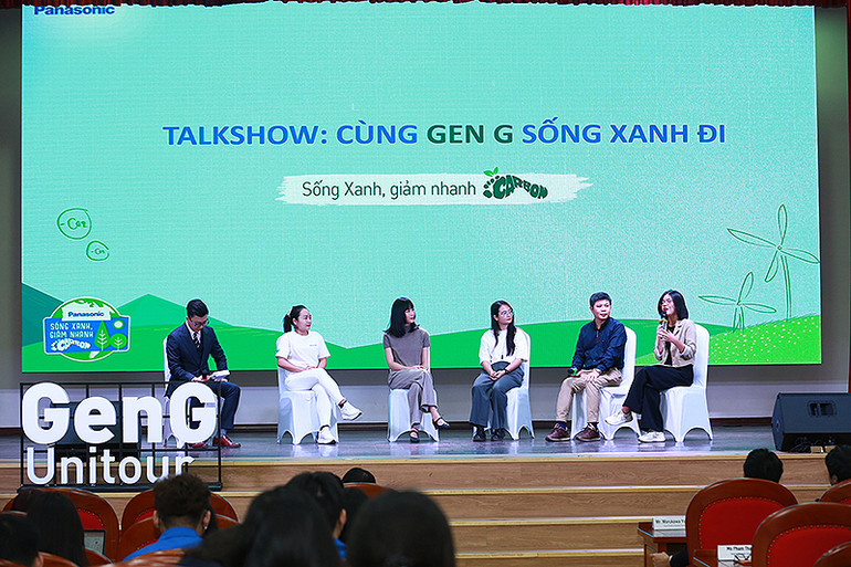 Các diễn giả thảo luận tại talkshow "Cùng Gen G sống Xanh đi".