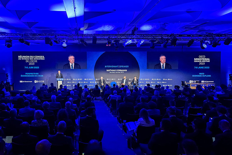 Đây là lần đầu tiên Việt Nam tham gia ở cấp Bộ trưởng ở Hội nghị Hội đồng OECD và cũng là lần đầu tiên Việt Nam phát biểu đóng góp cho các vấn đề OECD quan tâm và thúc đẩy. (Ảnh: MINH DUY)