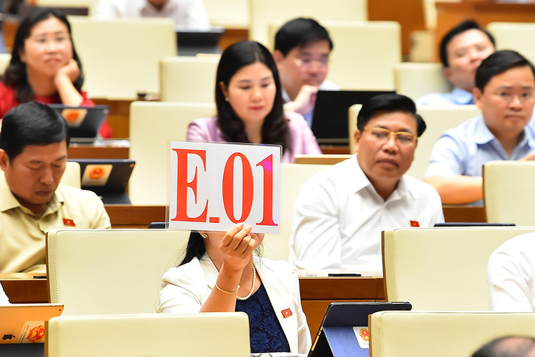 [Ảnh] Bộ trưởng Khoa học và Công nghệ, Bộ trưởng Giao thông vận tải đăng đàn trả lời chất vấn ảnh 5