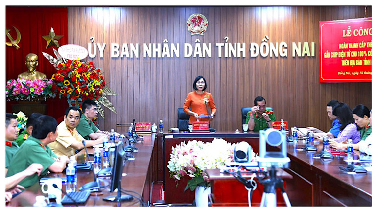 Phó Chủ tịch Ủy ban nhân dân tỉnh Đồng Nai Nguyễn Thị Hoàng phát biểu chỉ đạo tại buổi lễ.