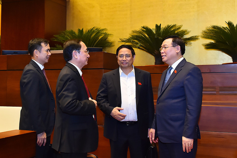 [Ảnh] Bộ trưởng Khoa học và Công nghệ, Bộ trưởng Giao thông vận tải đăng đàn trả lời chất vấn ảnh 11