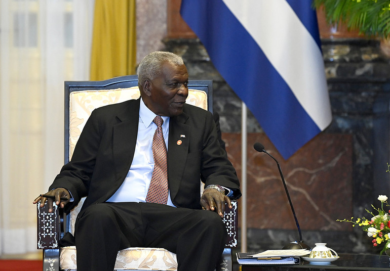 Chủ tịch Quốc hội Cuba Esteban Lazo Hernandez phát biểu tại buổi tiếp.(Ảnh: DUY LINH)