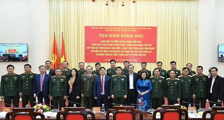 Các đại biểu dự tọa đàm.