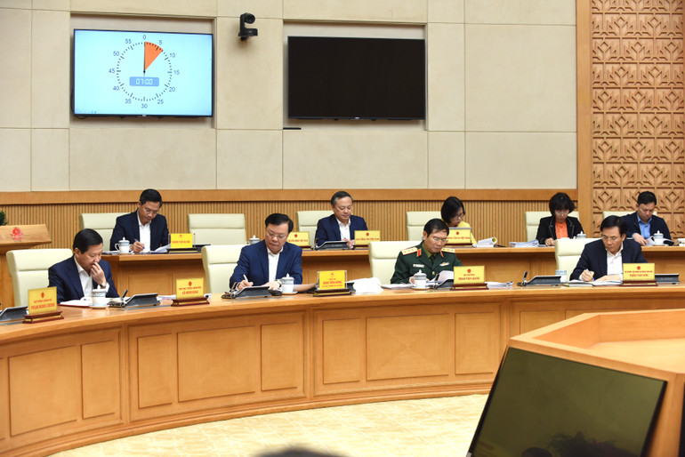 Các đại biểu tham dự phiên họp.