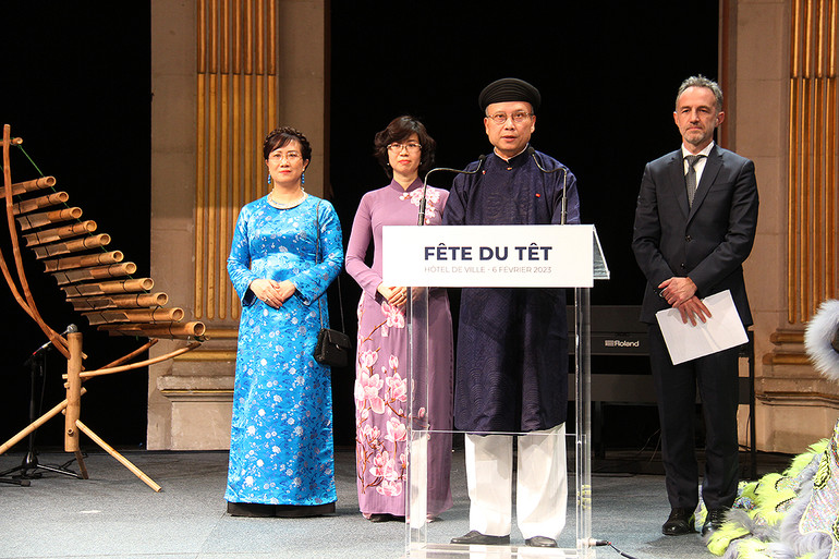 Đại sứ Đinh Toàn Thắng bày tỏ tin tưởng rằng, năm mới 2023 sẽ có bước phát triển mới trong quan hệ hữu nghị và hợp tác Việt Nam-Pháp.