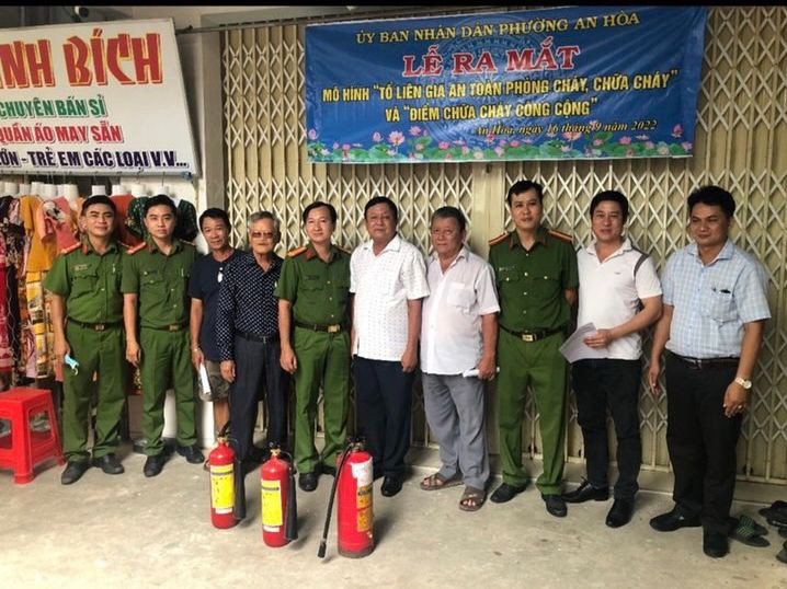 Công an phường An Hòa ra mắt tổ dân cư an toàn phòng cháy, chữa cháy. Công an phường An Hòa ra mắt tổ dân cư an toàn phòng cháy, chữa cháy.