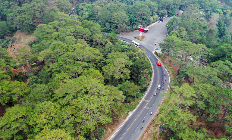 Một đoạn trên cung đường đèo Prenn.