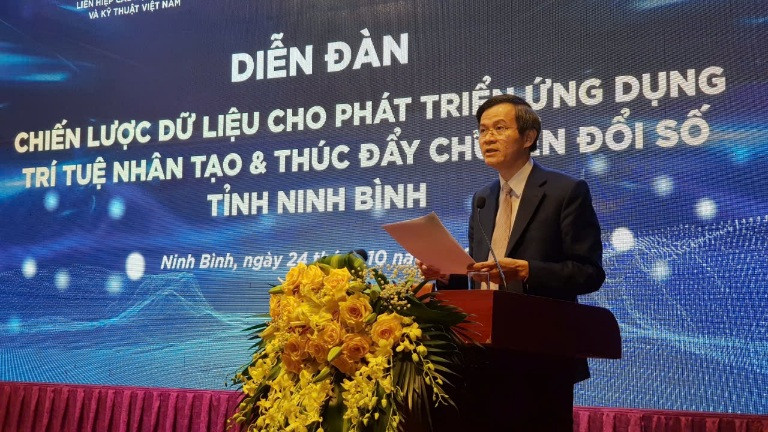 Phát biểu tại lễ khai mạc, Ủy viên Trung ương Đảng, Bí thư Tỉnh ủy Ninh Bình Đoàn Minh Huấn đã nêu những thế mạnh về kinh tế, du lịch và truyền thống văn hóa-lịch sử hàng nghìn năm của miền đất Cố đô...