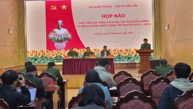 Quang cảnh buổi họp báo. Quang cảnh buổi họp báo.