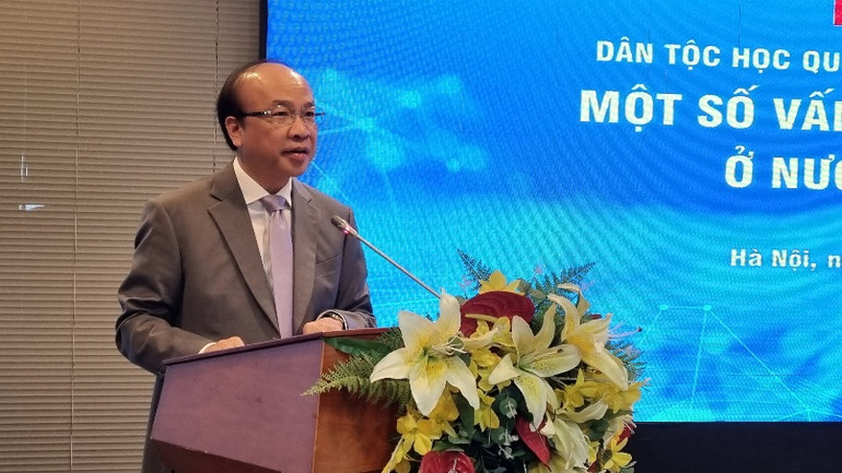 Phát biểu khai mạc, Tiến sĩ Phan Chí Hiếu, Chủ tịch Viện Hàn lâm Khoa học xã hội Việt Nam. Phát biểu khai mạc, Tiến sĩ Phan Chí Hiếu, Chủ tịch Viện Hàn lâm Khoa học xã hội Việt Nam.