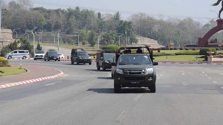 Ngay sau khi đến Myanmar, Đoàn đã di chuyển hơn 500km đến khu vực cần cứu hộ. (Ảnh: Báo Quân đội nhân dân từ Myanmar)