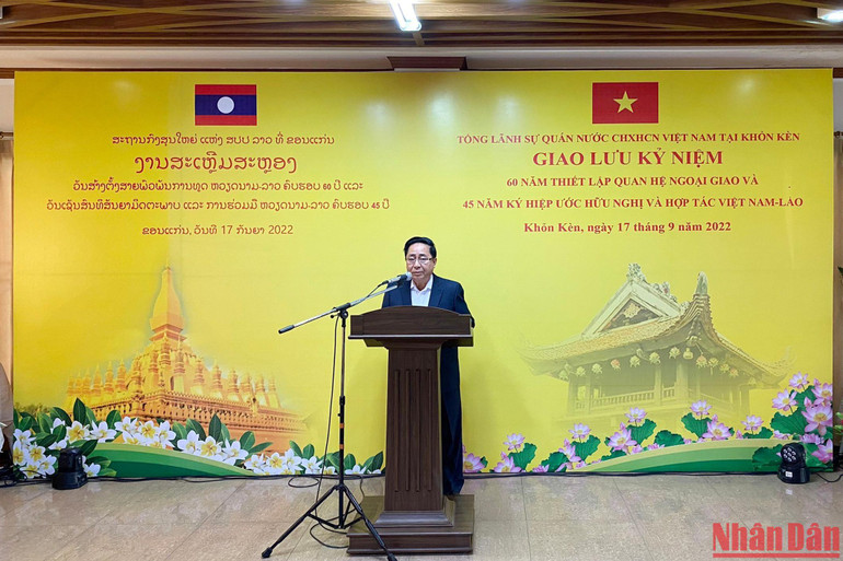 Tổng Lãnh sự Lào Sombath Phengphachanh phát biểu.