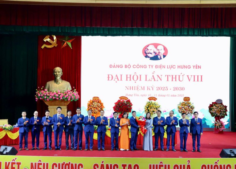 Ban Chấp hành Đảng bộ Công ty Điện lực Hưng Yên nhiệm kỳ 2025-2030 ra mắt đại hội. Ban Chấp hành Đảng bộ Công ty Điện lực Hưng Yên nhiệm kỳ 2025-2030 ra mắt đại hội.