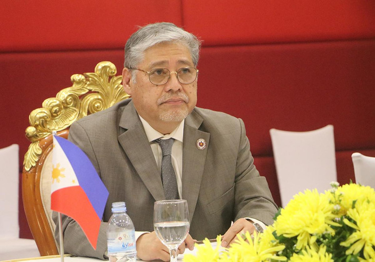 Bộ trưởng Ngoại giao Philippines Enrique Manalo.