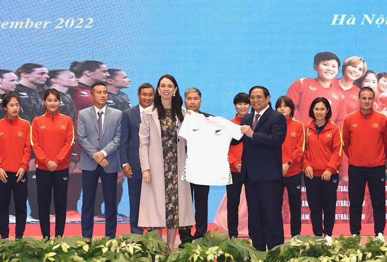 [Ảnh] Thủ tướng Phạm Minh Chính và Thủ tướng New Zealand Jacinda Ardern gặp gỡ báo chí ảnh 6