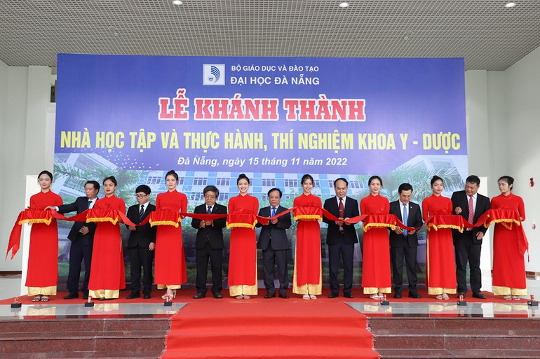 Lễ khánh thành Nhà học tập và thực hành, thí nghiệm của Khoa Y-Dược, Đại học Đà Nẵng.