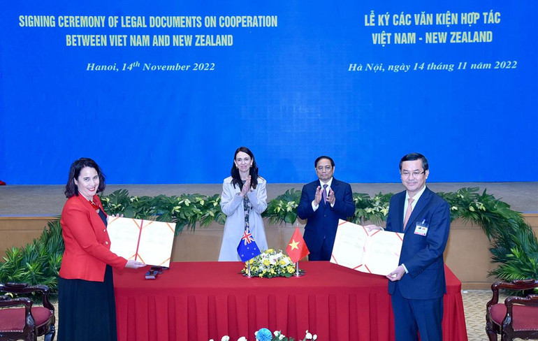 [Ảnh] Thủ tướng Phạm Minh Chính và Thủ tướng New Zealand Jacinda Ardern gặp gỡ báo chí ảnh 8