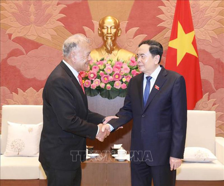 Phó Chủ tịch Thường trực Quốc hội Trần Thanh Mẫn tiếp Tổng Bí thư Đảng Lao động Mexico. (Ảnh: TTXVN)