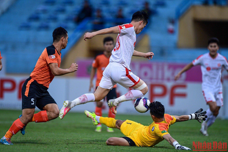 Sự khéo léo của Hoàng Đức.