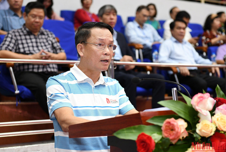 Đồng chí Nguyễn Đức Lợi, Phó Chủ tịch Hội Nhà báo Việt Nam, Trưởng Ban Tổ chức phát biểu tại lễ khai mạc.