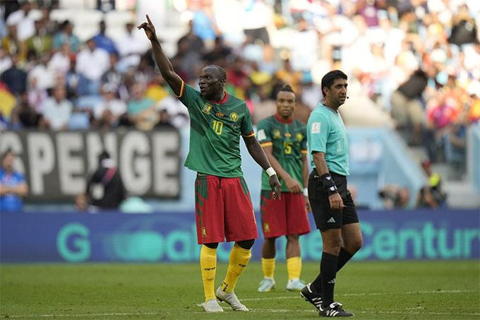 Vincent Aboubakar ăn mừng bàn thắng. (Ảnh: Reuters)