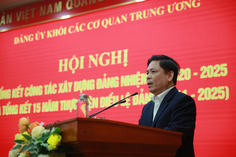 Đồng chí Nguyễn Văn Thể, Ủy viên Trung ương Đảng, Bí thư Đảng ủy Khối phát biểu kết luận. Đồng chí Nguyễn Văn Thể, Ủy viên Trung ương Đảng, Bí thư Đảng ủy Khối phát biểu kết luận.