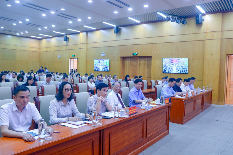 Các đại biểu dự hội nghị.