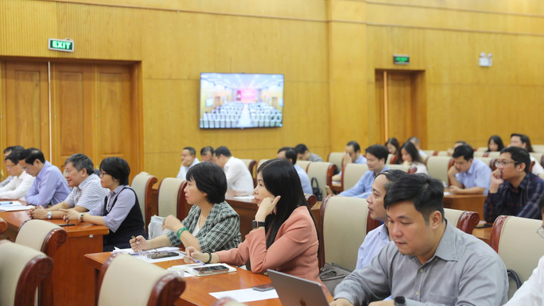 Đại biểu đại diện các đảng bộ trực thuộc dự hội nghị.