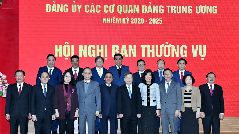 Ban Thường vụ gồm 17 đồng chí. (Ảnh: Đăng Khoa)