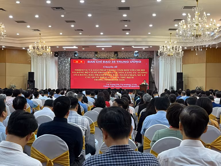 Quang cảnh lớp bồi dưỡng.