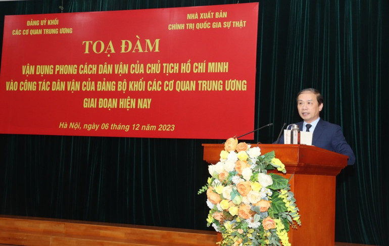 Phó Trưởng Ban Thường trực Ban Dân vận Trung ương Phạm Tất Thắng chia sẻ kinh nghiệm công tác dân vận của Đảng.