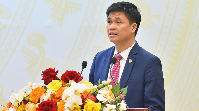 Phó Chủ tịch Tổng Liên đoàn Lao động Việt Nam Ngọ Duy Hiểu nêu kinh nghiệm về công tác nắm bắt tình hình tư tưởng, tâm tư, nguyện vọng của cán bộ, đoàn viên, người lao động. (Ảnh: Thủy Nguyên) Phó Chủ tịch Tổng Liên đoàn Lao động Việt Nam Ngọ Duy Hiểu nêu kinh nghiệm về công tác nắm bắt tình hình tư tưởng, tâm tư, nguyện vọng của cán bộ, đoàn viên, người lao động. (Ảnh: Thủy Nguyên)