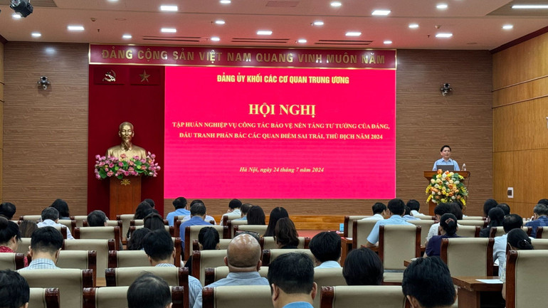 Toàn cảnh hội nghị.