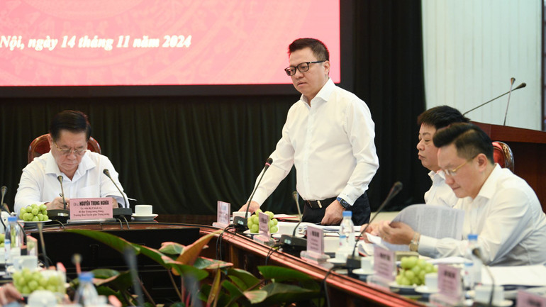 Đồng chí Lê Quốc Minh đề nghị các đồng chí trong Ban Thường vụ chỉ đạo phối hợp Đoàn Kiểm tra, hoàn thiện báo cáo. (Ảnh: Thế Đại)