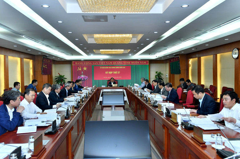 Quang cảnh Kỳ họp thứ 37 của Ủy ban Kiểm tra Trung ương. Ảnh: ĐĂNG KHOA Quang cảnh Kỳ họp thứ 37 của Ủy ban Kiểm tra Trung ương. Ảnh: ĐĂNG KHOA