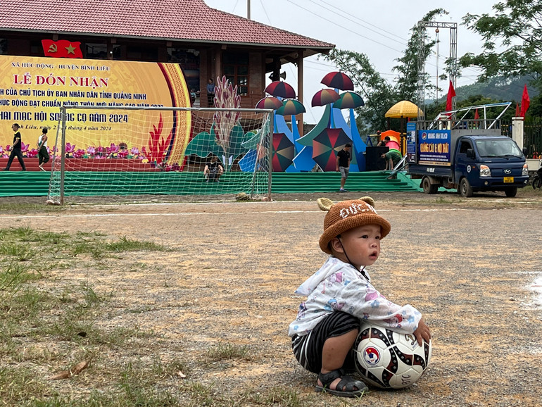 Cổ động viên "nhí". Cổ động viên "nhí".