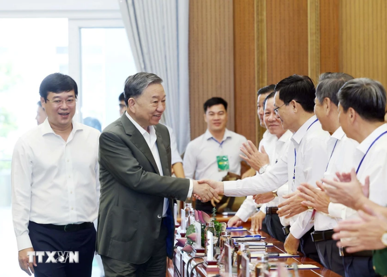 Tổng Bí thư Tô Lâm với các đại biểu.