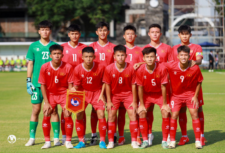 Đội hình xuất phát của U16 Việt Nam. (Ảnh: VFF)