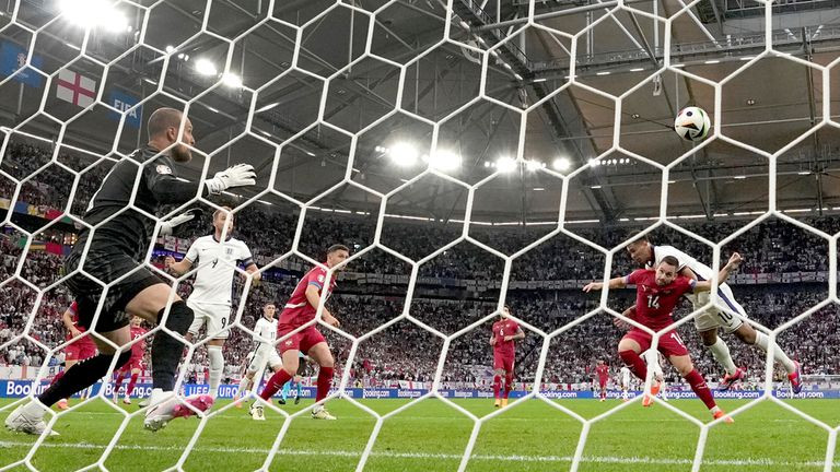 [EURO Quiz] Đội tuyển nào đã giành chức vô địch EURO nhiều nhất tính đến năm 2024? ảnh 15