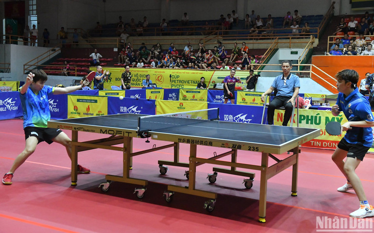 Nguyễn Khoa Diệu Khánh và Trần Mai Ngọc chạm trán.